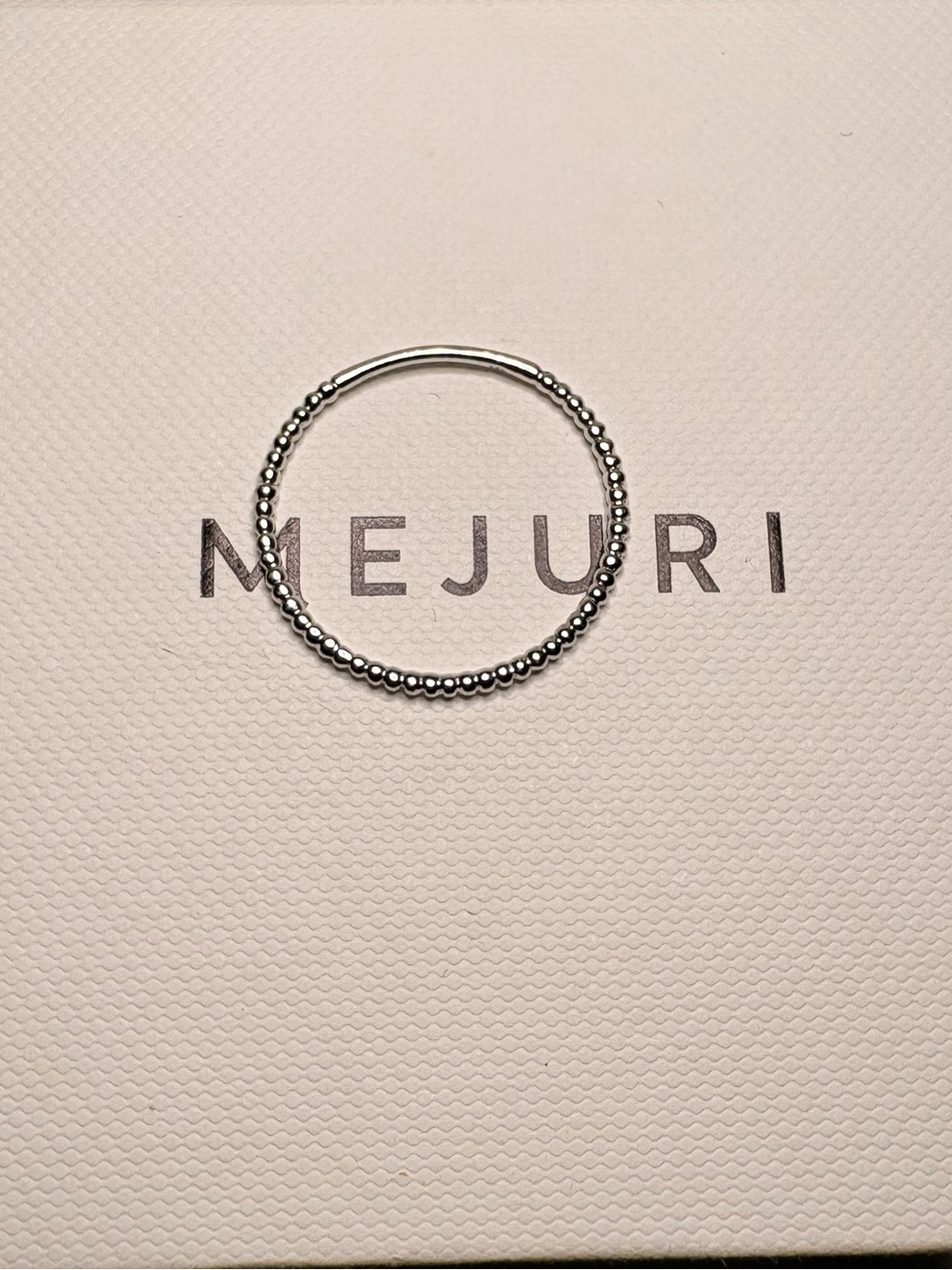 Mejuri 14K White Gold Beaded  Ring Size 10